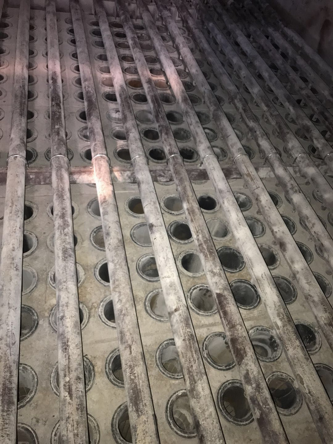 對(duì)泄漏濾袋更換完畢